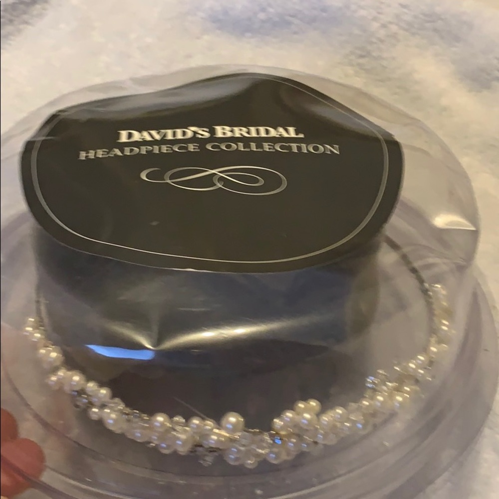 David’s bride Tiara -like new in original package